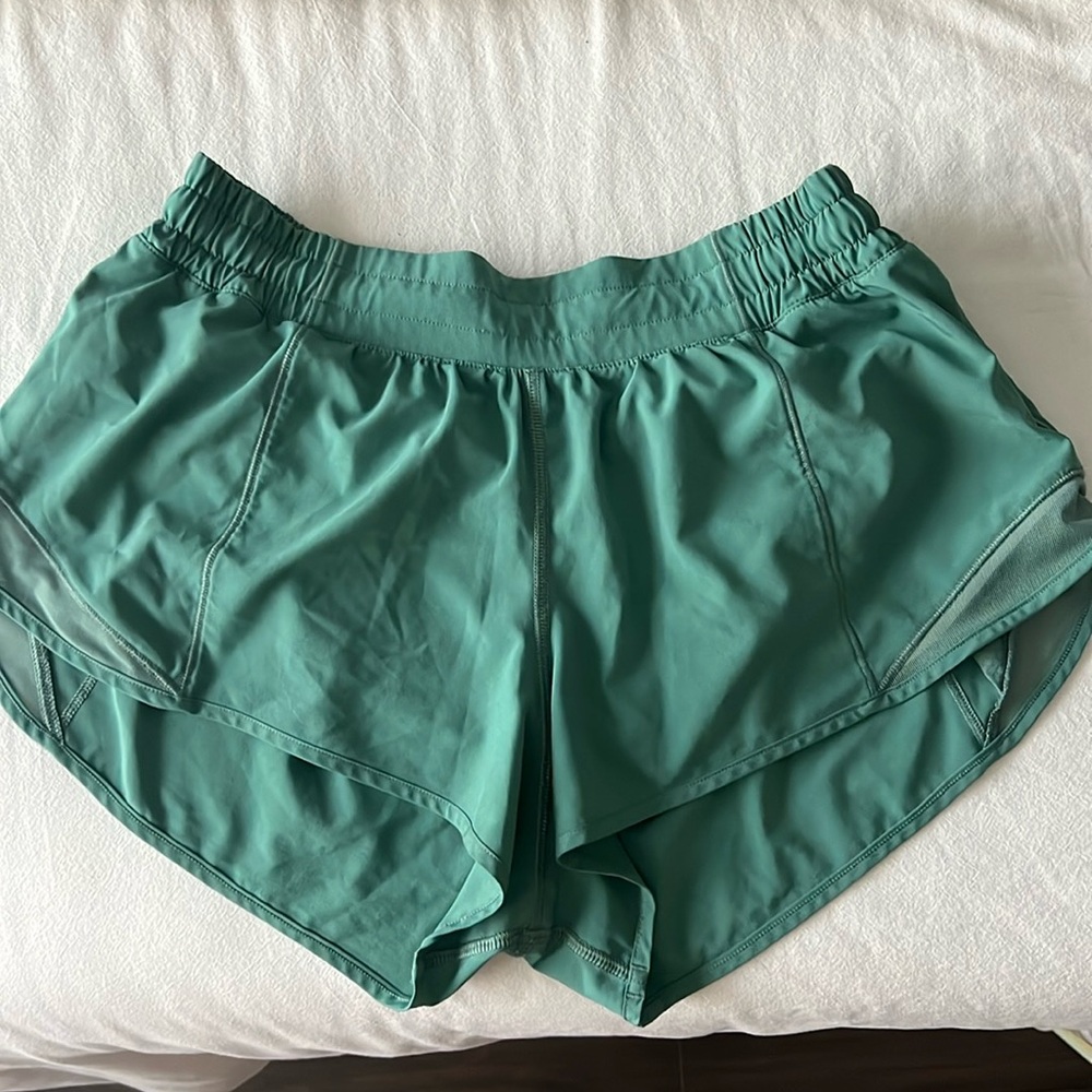 Lululemon Hotty Hot shorts